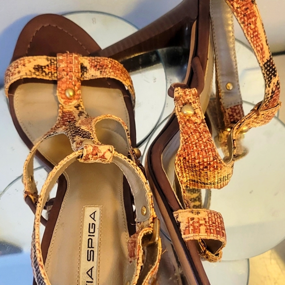 Exotic Heels - image 4